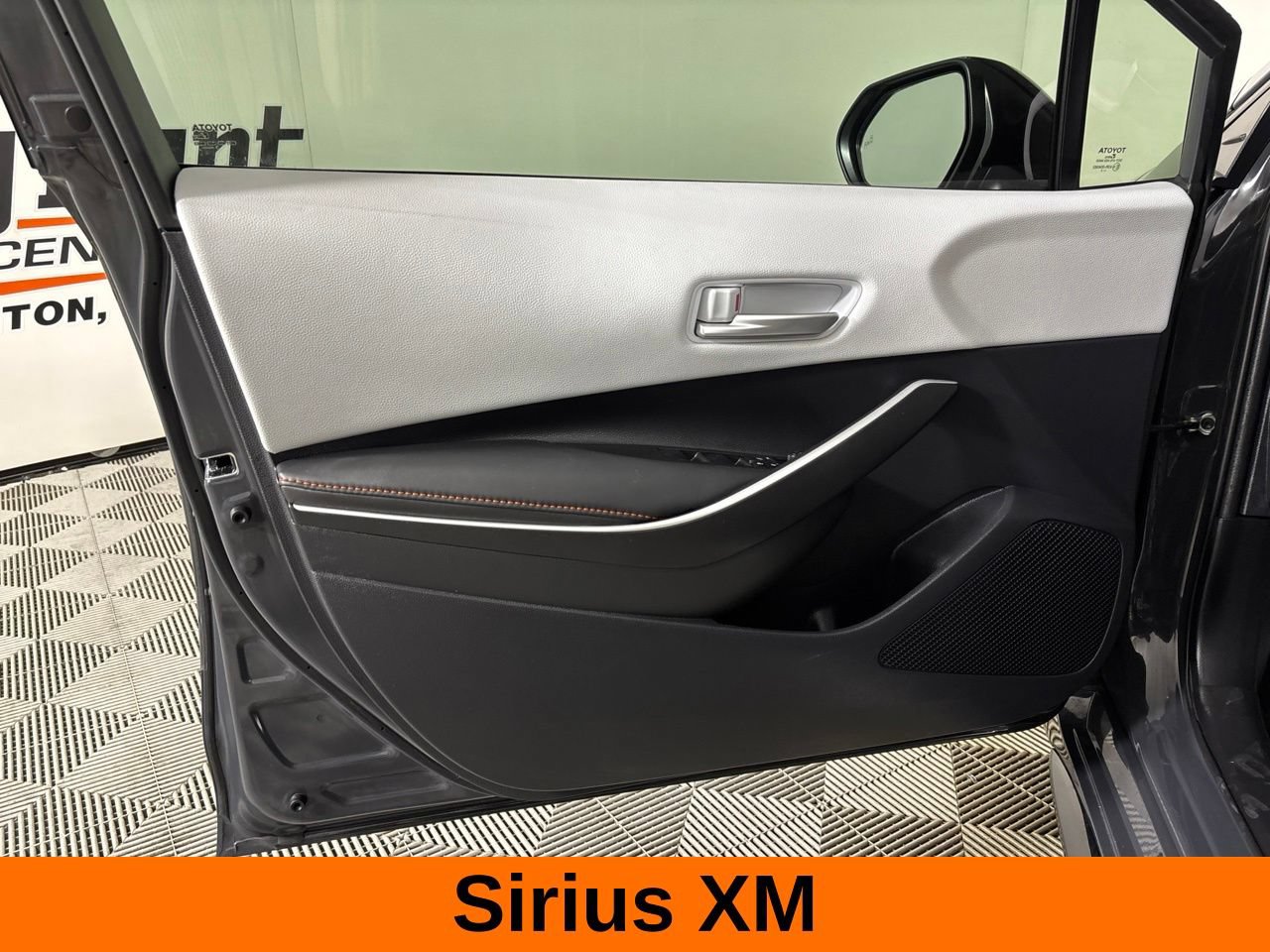 Used 2025 Toyota Corolla FX w/ Convenience Package FWD image 9