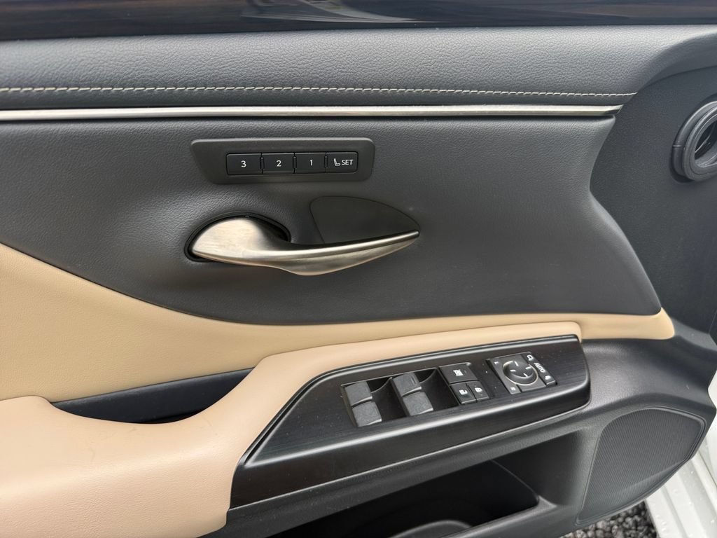 Used 2020 Lexus ES 350 w/ Premium Package FWD image 19