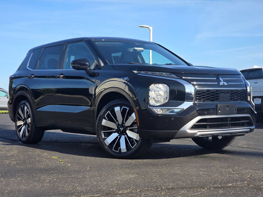Used 2025 Mitsubishi Outlander SE AWD/4WD image 1