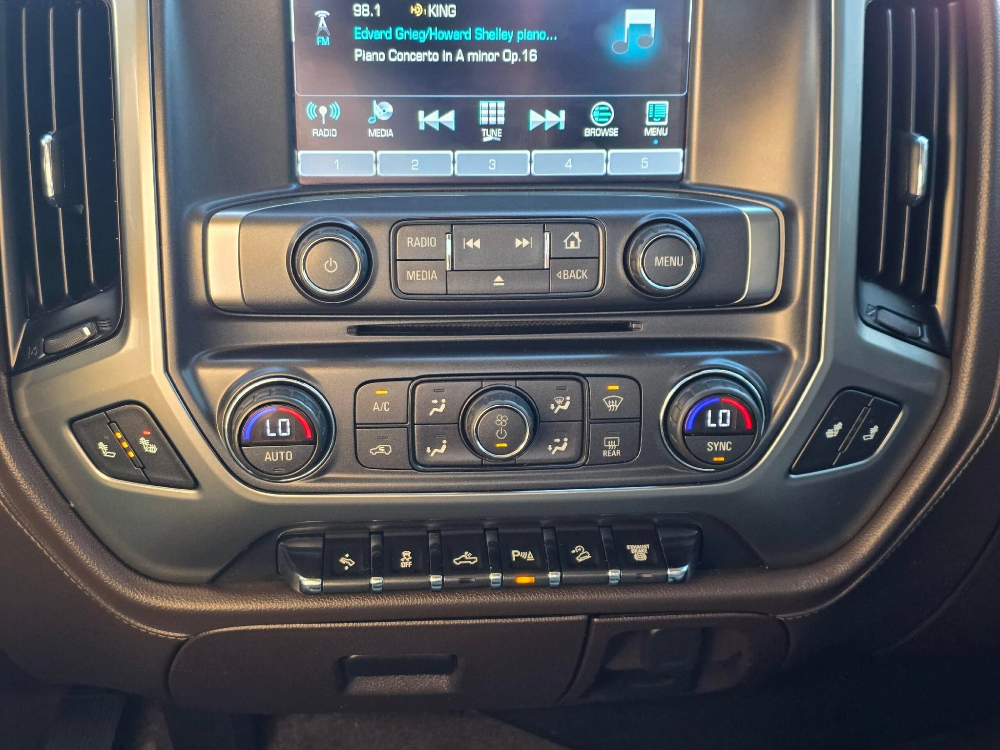 Used 2019 Chevrolet Silverado 3500 LTZ w/ Duramax Plus Package AWD/4WD image 18