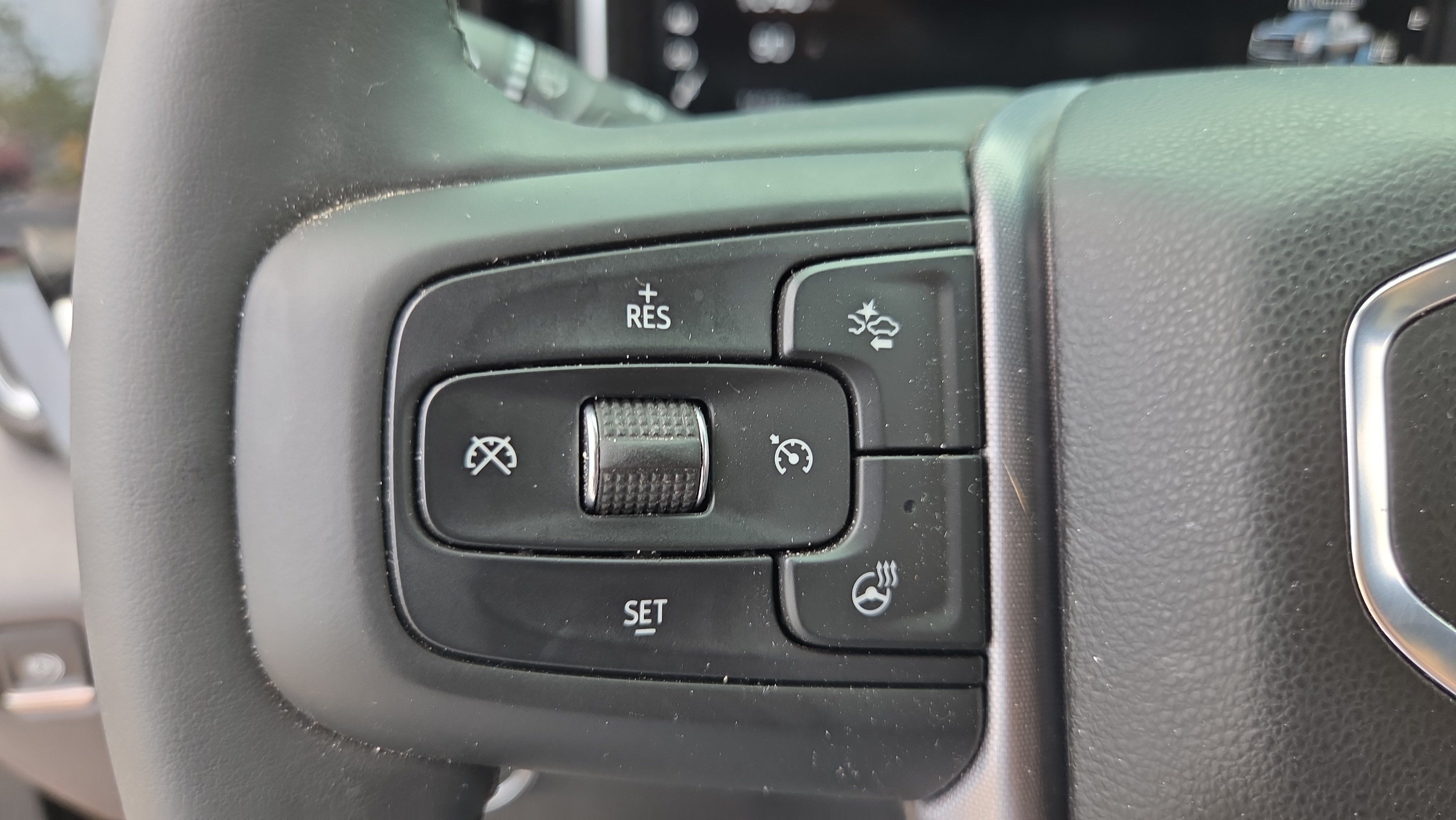 Used 2026 GMC Sierra 3500 SLT w/ SLT Convenience Package AWD/4WD image 21