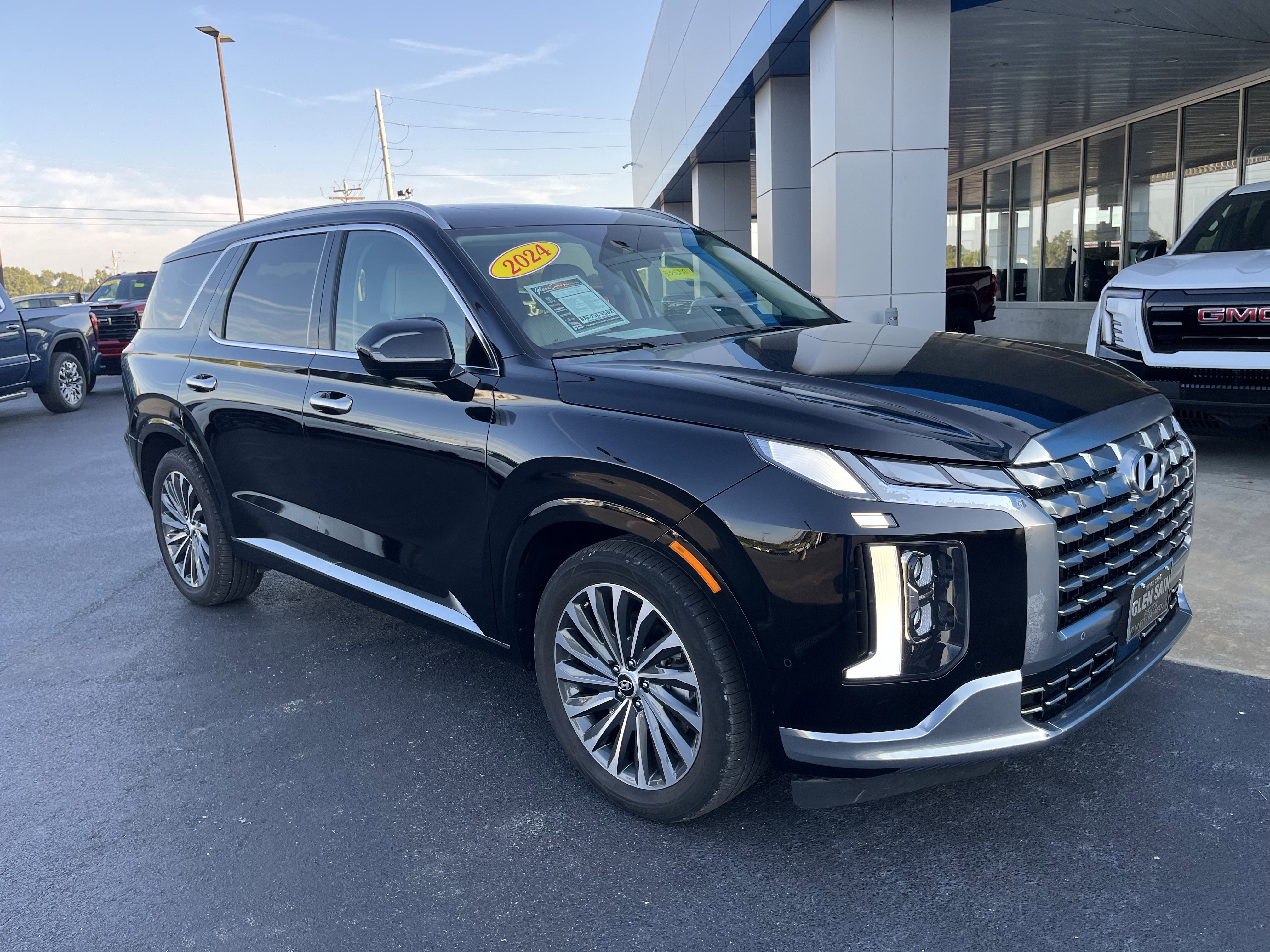 Used 2024 Hyundai Palisade Calligraphy image 8