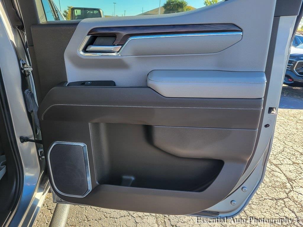 Used 2023 GMC Sierra 1500 SLT w/ SLT Convenience Package image 21