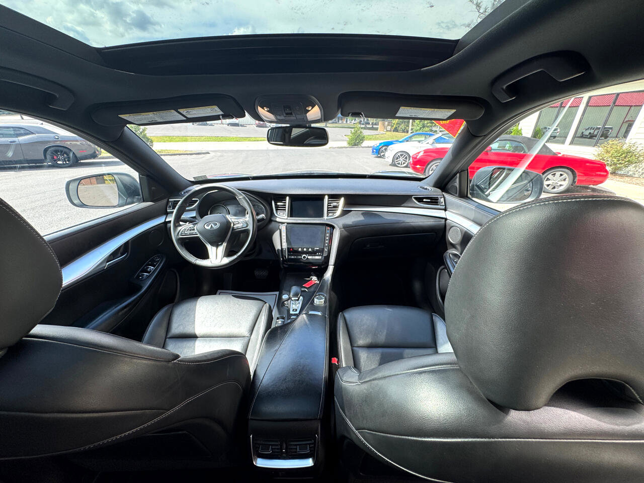 Used 2021 INFINITI QX50 Luxe w/ Appearance Package image 17