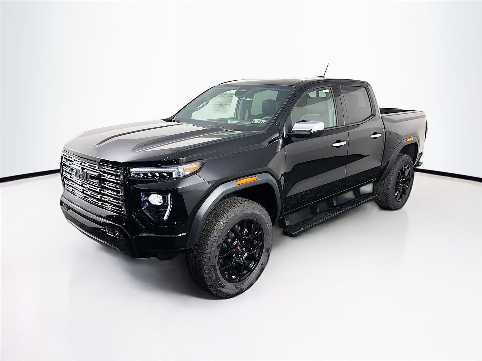 New 2026 GMC Canyon Denali w/ LPO, Denali Black Edition image 3
