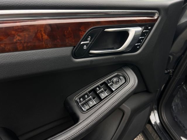 Used 2023 Porsche Macan S image 11