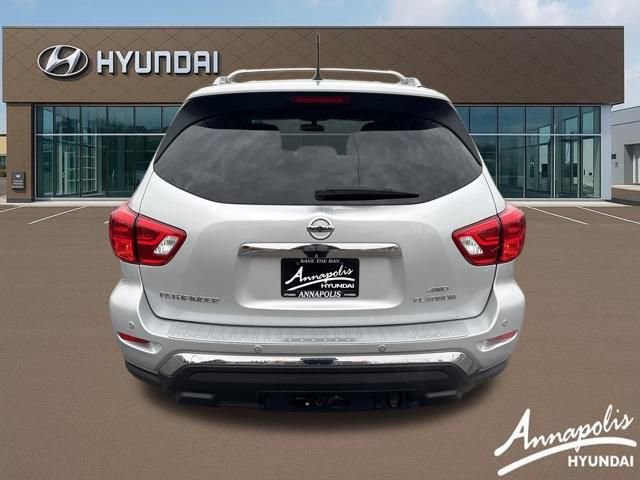 Used 2018 Nissan Pathfinder Platinum w/ Cargo Package image 4