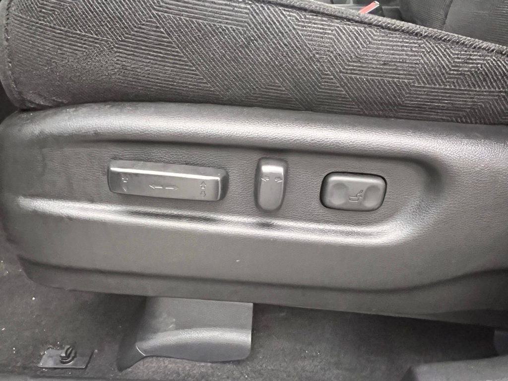 Used 2022 Honda Pilot Sport image 32