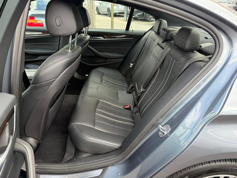 Used 2019 BMW 530i xDrive w/ Convenience Package image 9