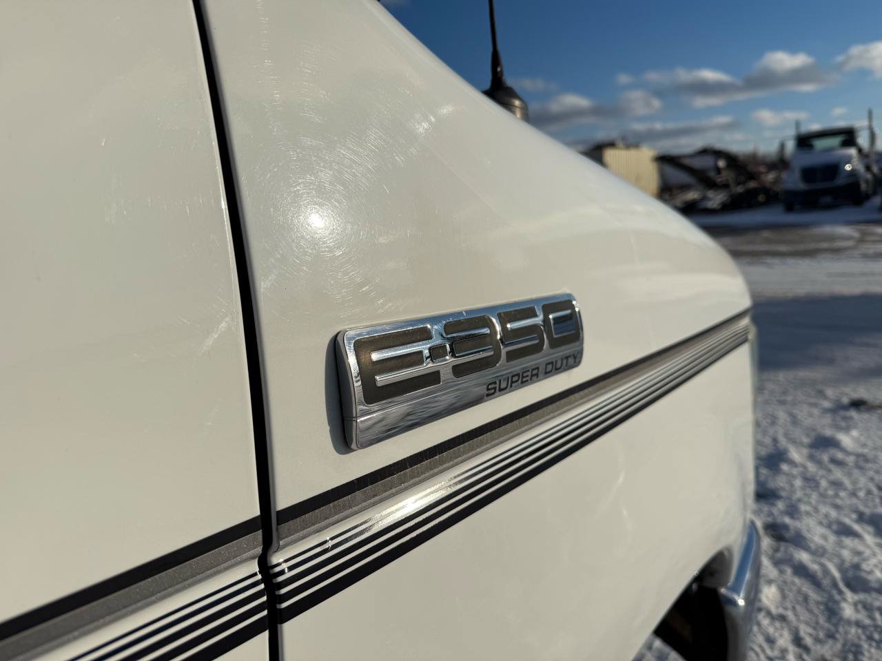 Used 2008 Ford E-350 and Econoline 350 Super Duty RWD image 16