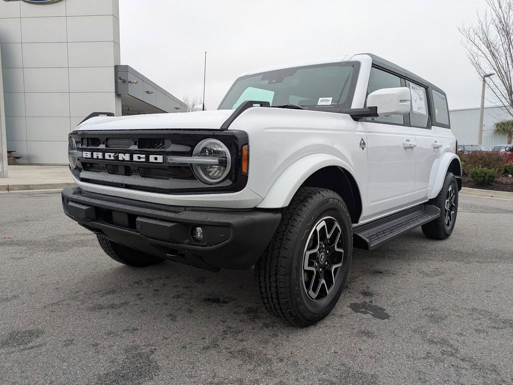 New 2025 Ford Bronco Outer Banks image 8