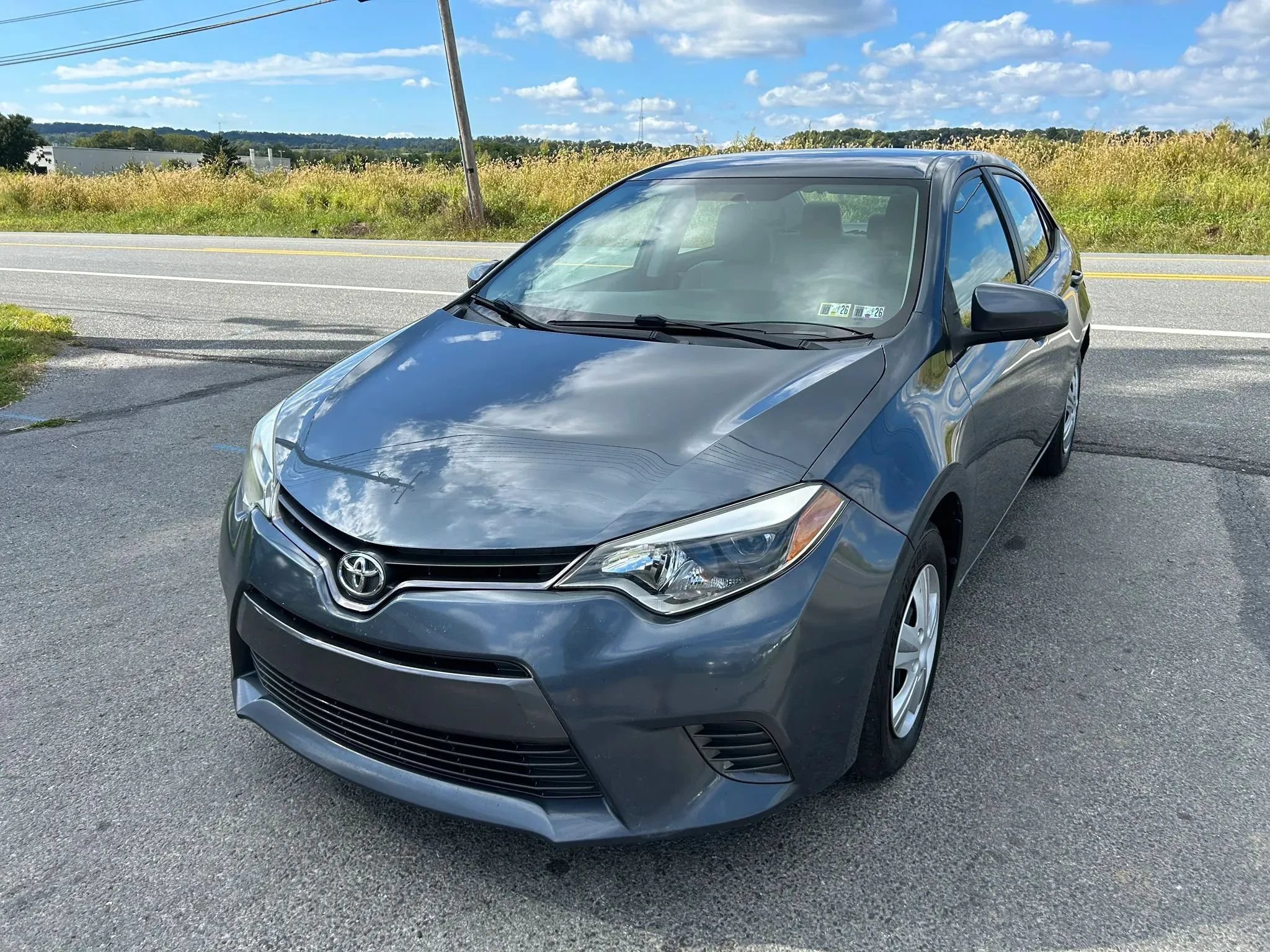 Used 2015 Toyota Corolla LE FWD image 5