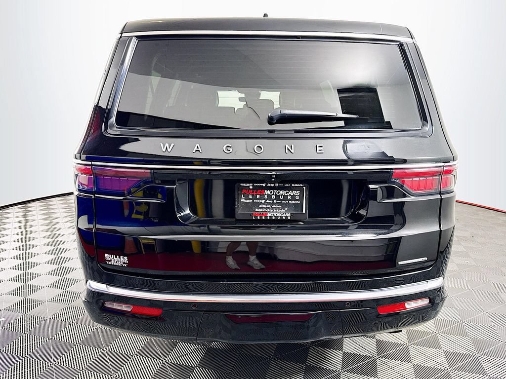 Used 2024 Jeep Wagoneer L Series II RWD image 6