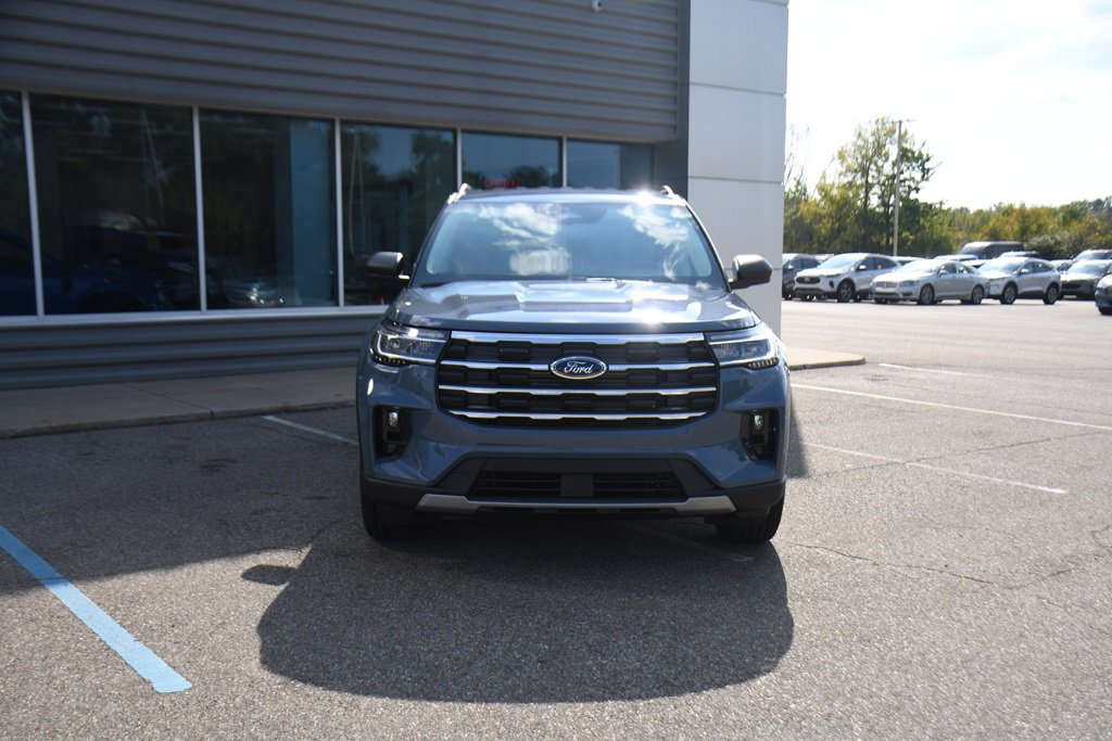 Used 2025 Ford Explorer Active w/ Active Comfort Package image 10