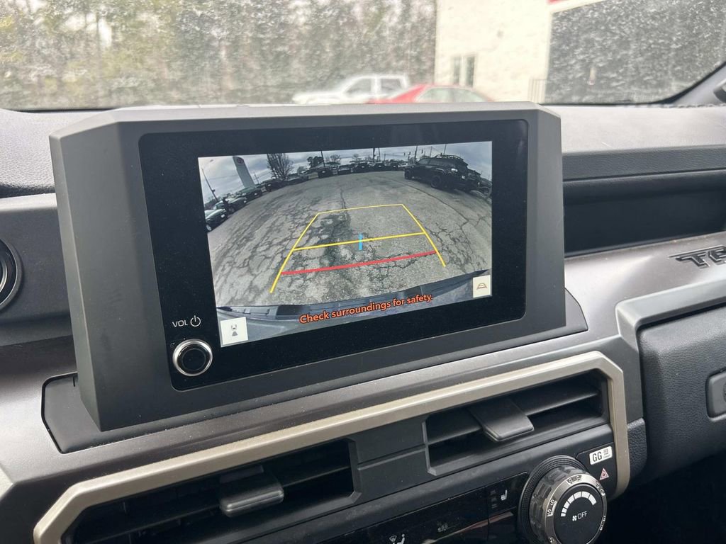 Used 2024 Toyota Tacoma SR5 image 17