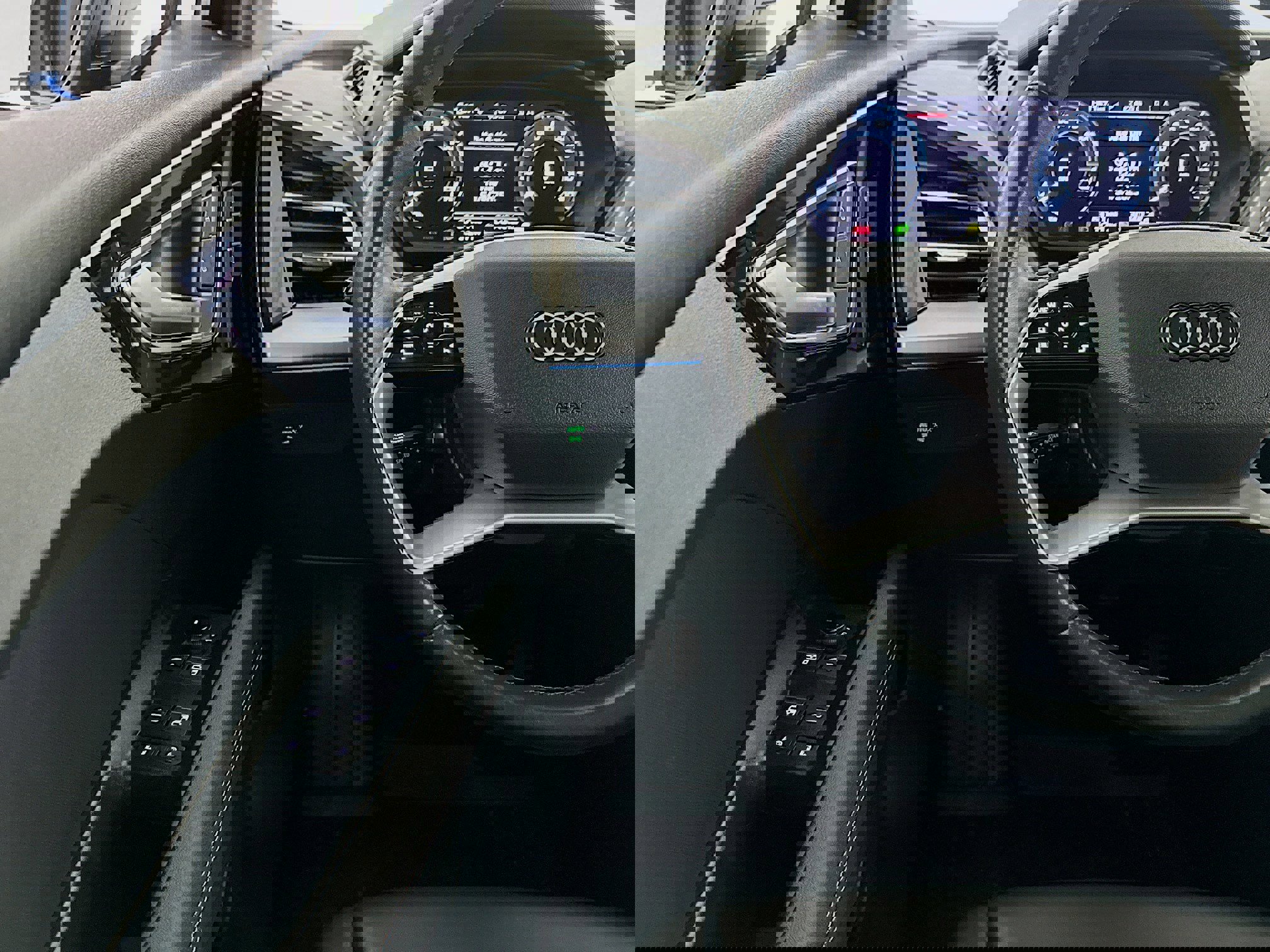 Used 2024 Audi Q4 e-tron Premium Plus w/ Premium Plus image 10