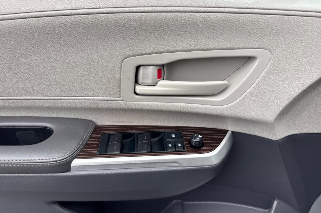 Certified 2022 Toyota Sienna LE FWD image 14