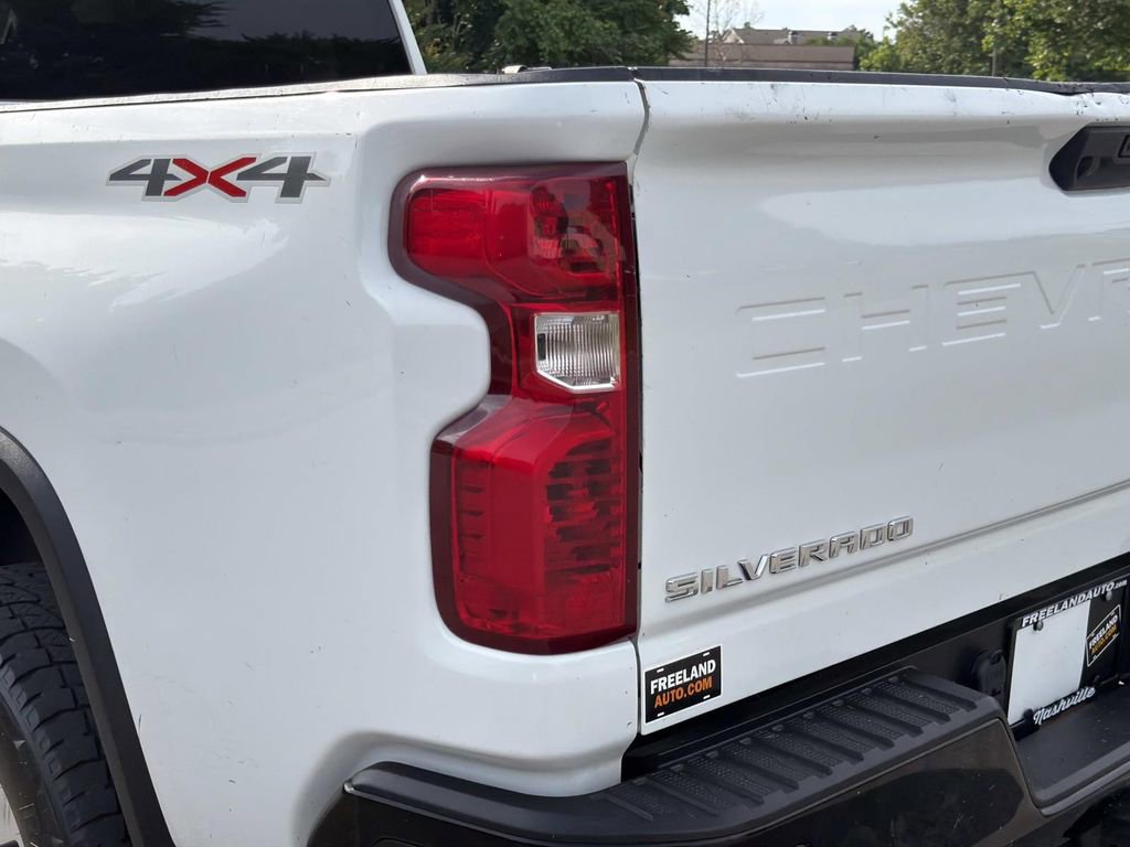 Used 2023 Chevrolet Silverado 2500 Custom w/ Custom Convenience Package AWD/4WD image 12