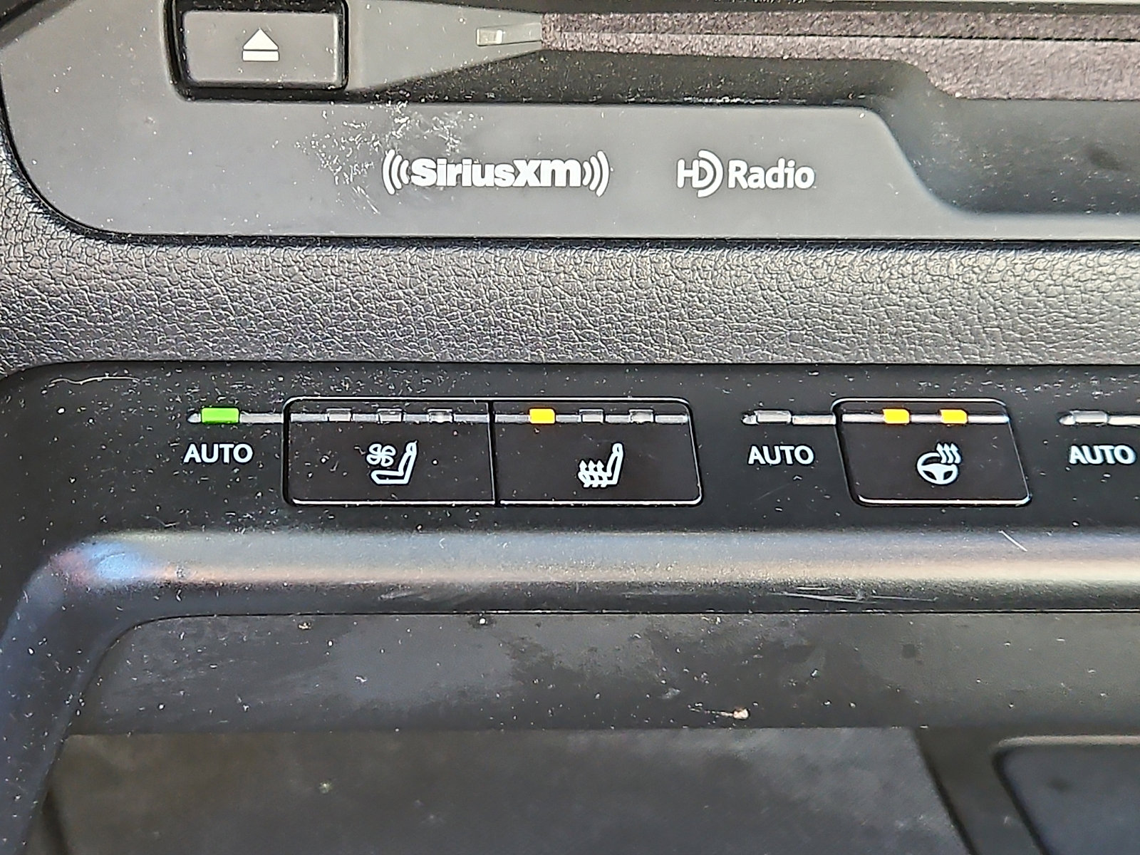 Used 2019 Lexus UX 250h image 25