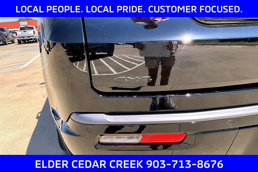 New 2026 Jeep Grand Wagoneer Summit AWD/4WD image 16