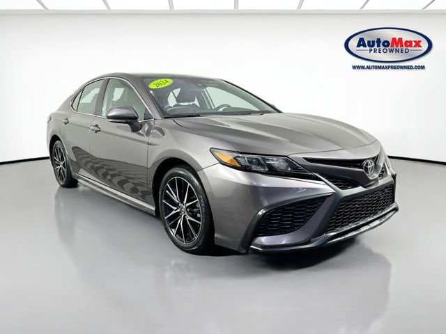 Used 2024 Toyota Camry SE FWD image 1