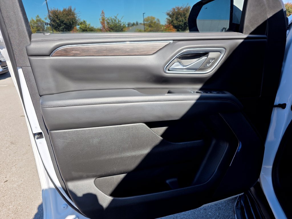 Used 2024 Chevrolet Tahoe LS w/ Driver Alert Package RWD image 17