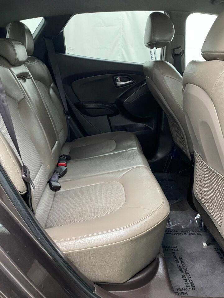 Used 2014 Hyundai Tucson SE image 12