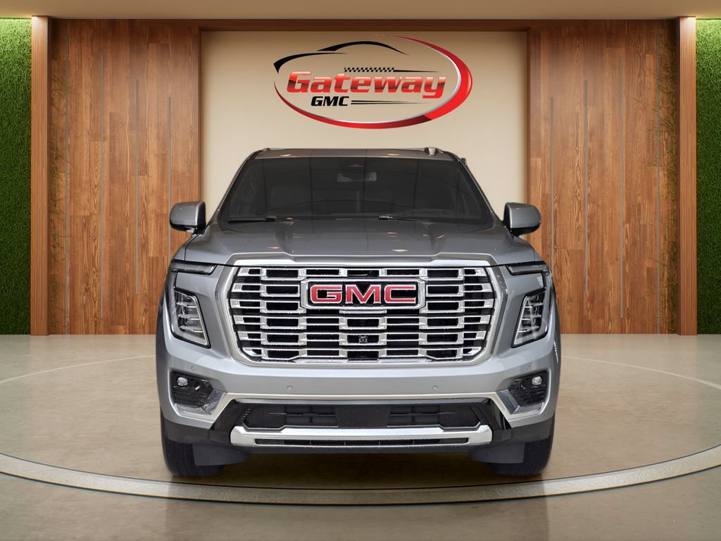 Used 2026 GMC Yukon Denali w/ Sun & Power Step Package AWD/4WD image 2