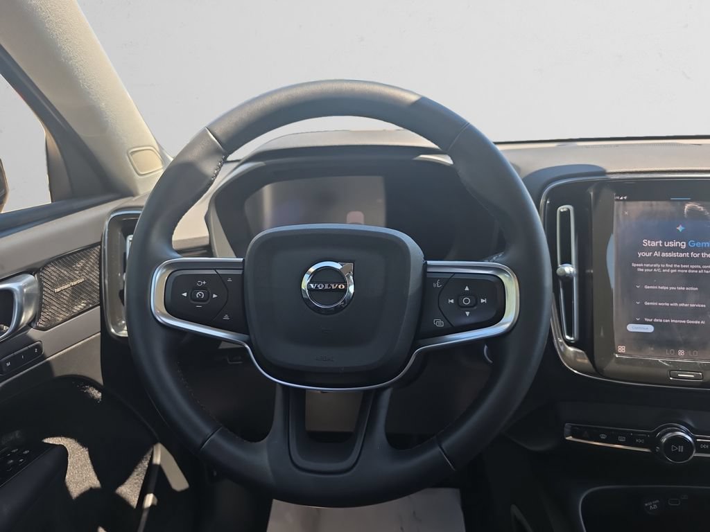 Used 2023 Volvo XC40 B5 Ultimate w/ Climate Package AWD/4WD image 14