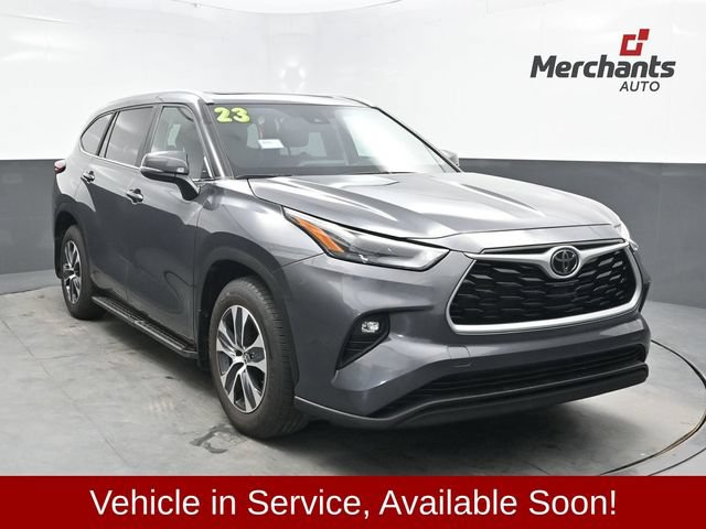 Used 2023 Toyota Highlander XLE