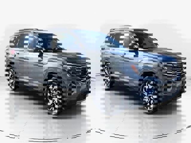 Used 2024 Volkswagen Atlas SE image 1