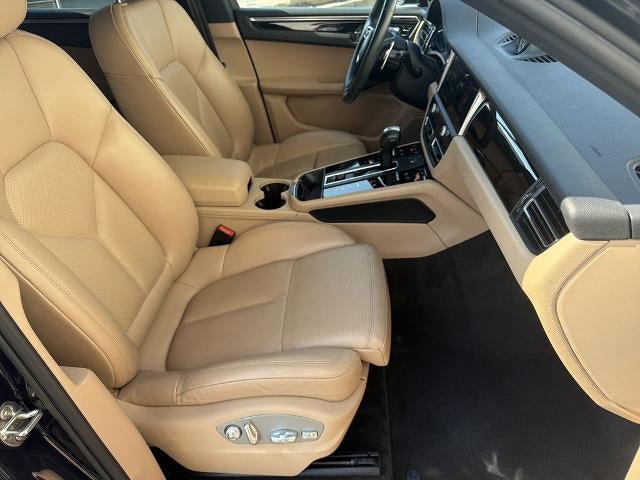 Used 2023 Porsche Macan AWD/4WD image 13