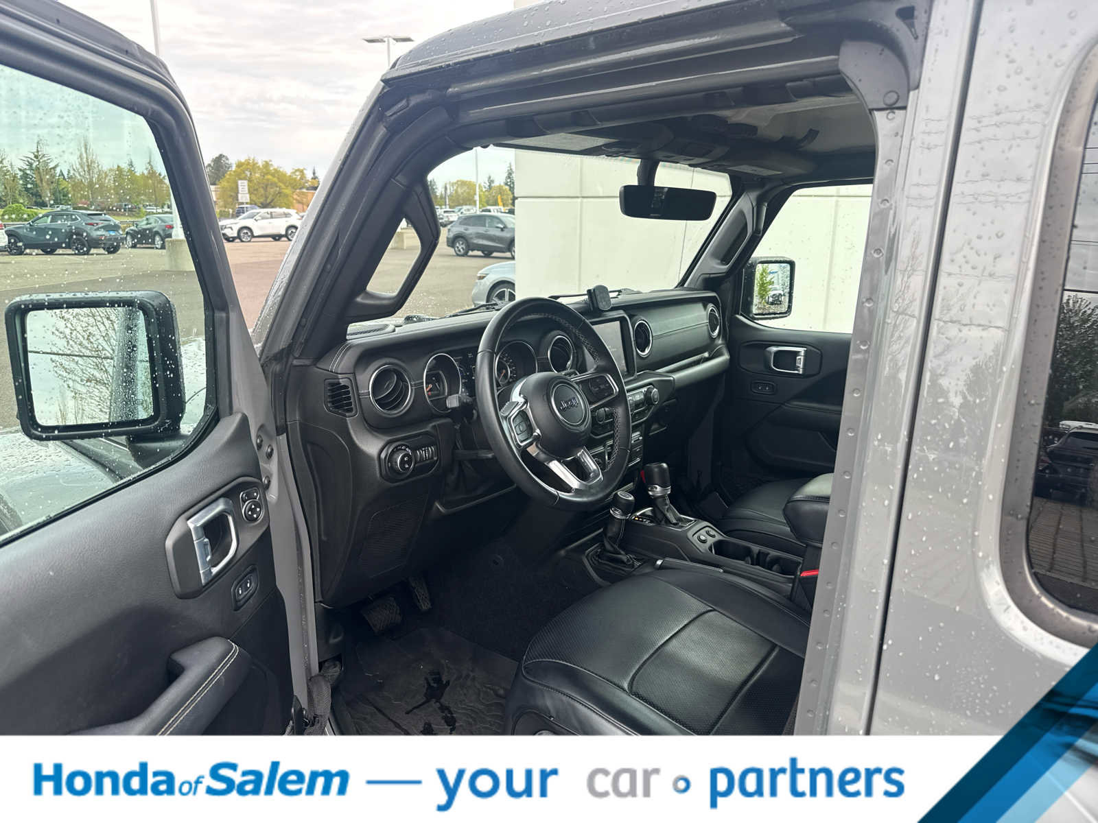 Used 2021 Jeep Gladiator Overland w/ Popular Equipment Package image 2