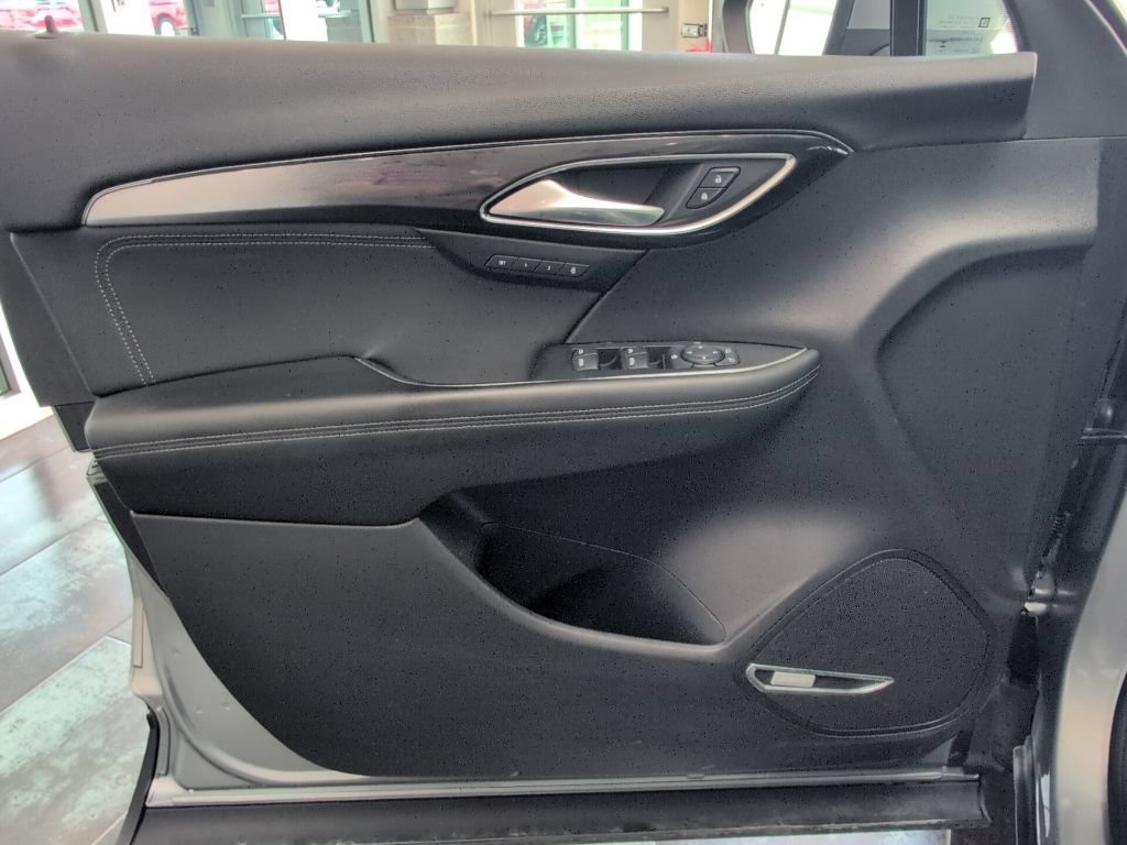 Used 2024 Buick Envision Preferred AWD/4WD image 17