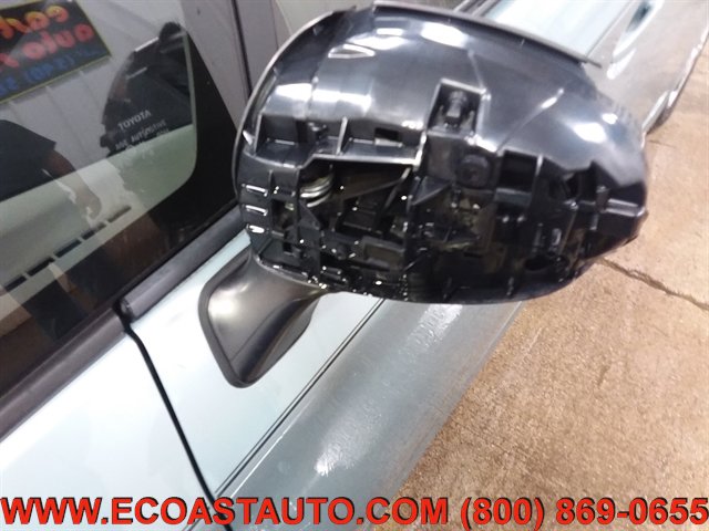 Used 2014 Toyota Prius Two FWD image 18