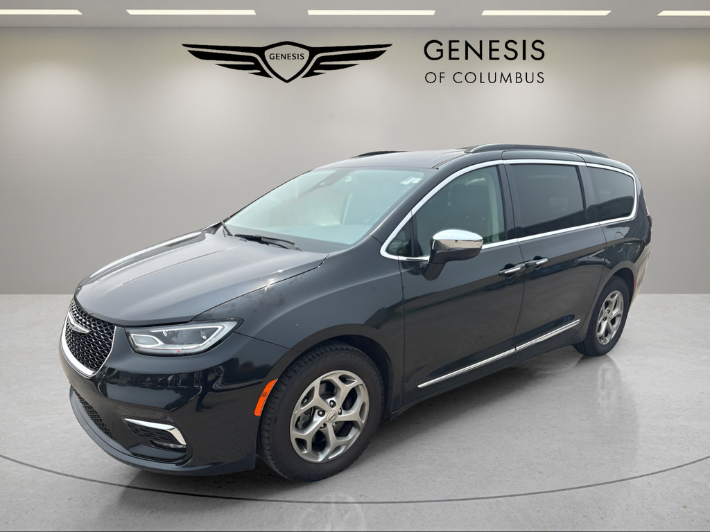 Used 2023 Chrysler Pacifica Limited FWD image 1