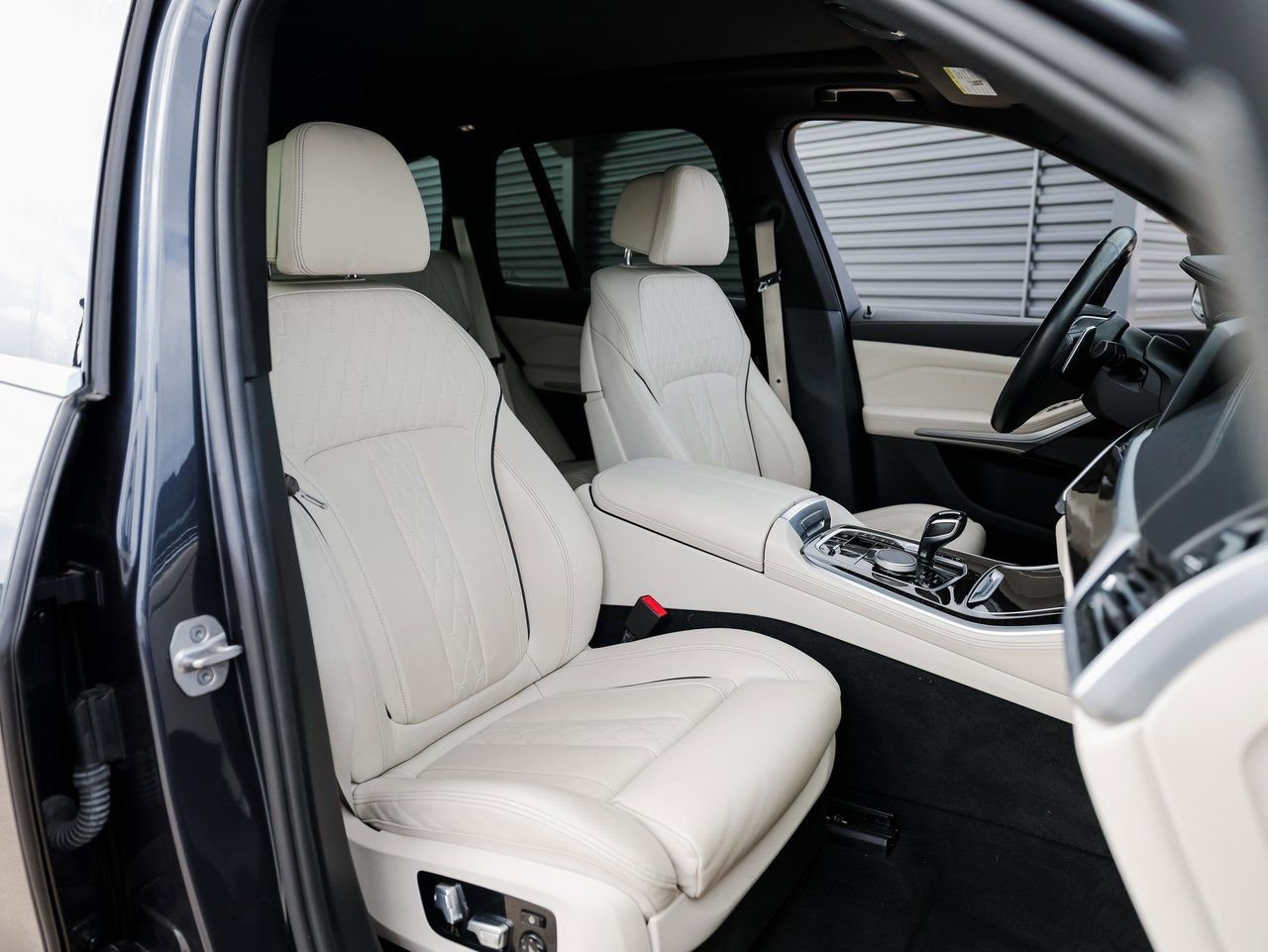 Used 2021 BMW X5 xDrive45e w/ Premium Package 2 image 29