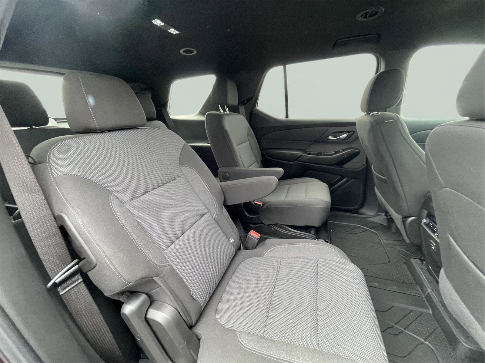 Used 2022 Chevrolet Traverse LT image 21