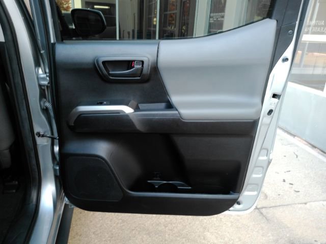 Used 2022 Toyota Tacoma SR5 image 23