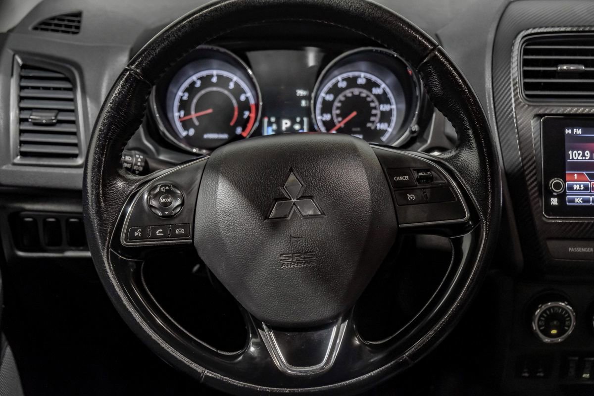 Used 2018 Mitsubishi Outlander Sport SE FWD image 11