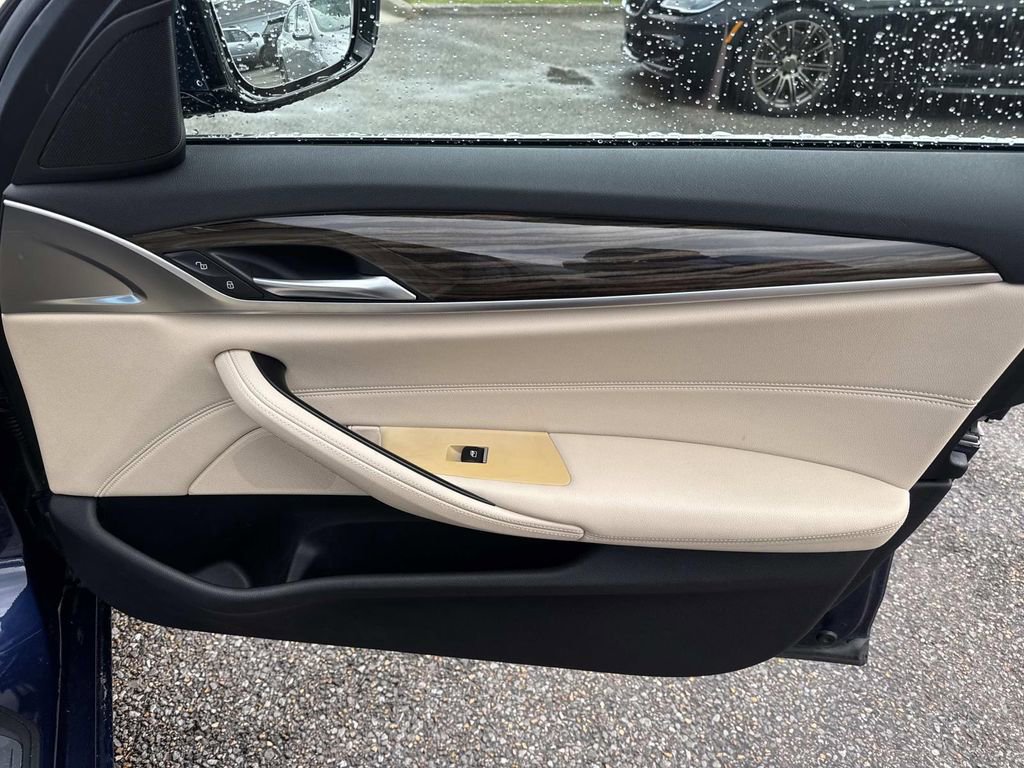 Used 2019 BMW 530i w/ Convenience Package image 16