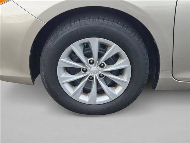 Used 2017 Toyota Camry LE FWD image 21