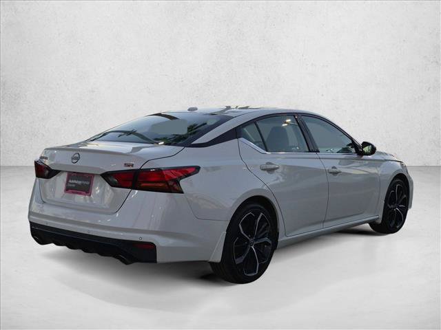 Used 2024 Nissan Altima 2.5 SR FWD image 5