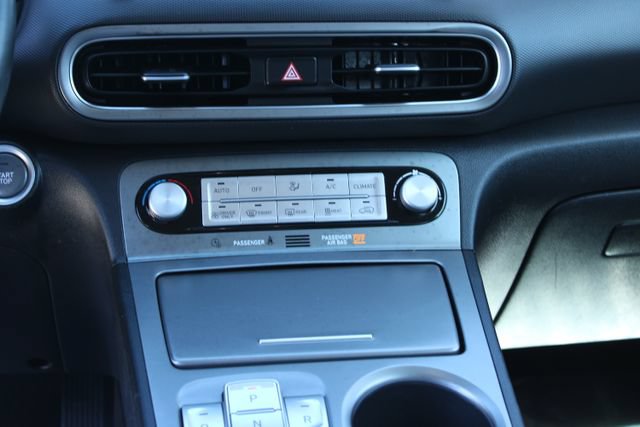 Used 2022 Hyundai Kona Limited w/ Cargo Package FWD image 16
