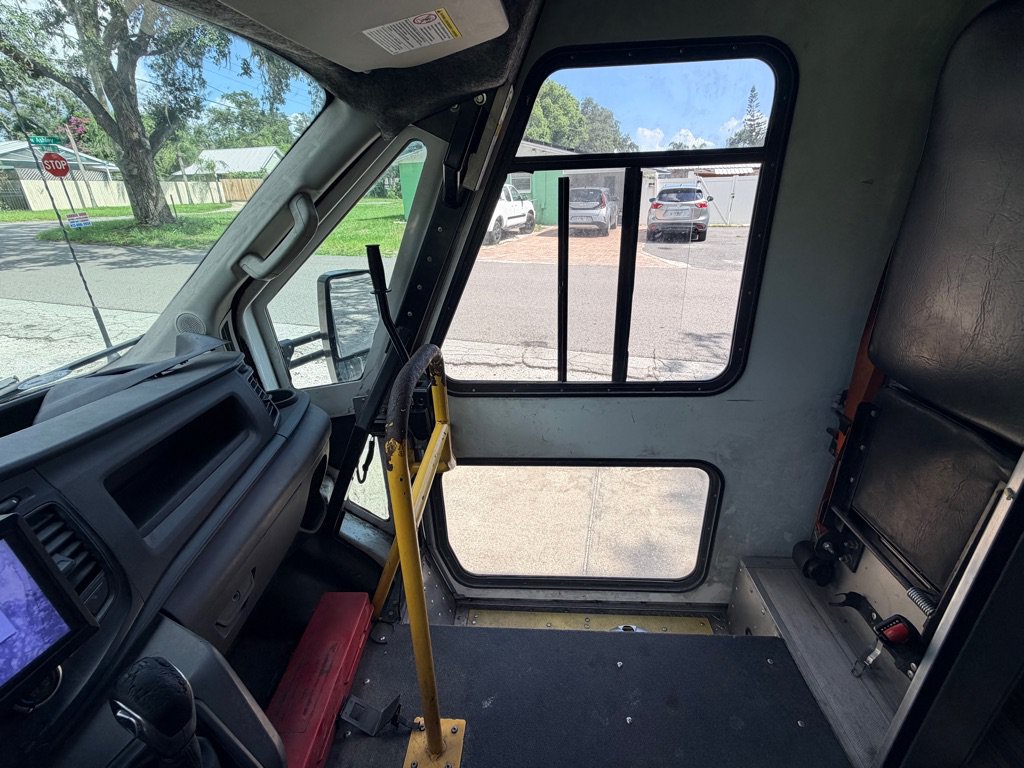 Used 2021 Ford Transit 350 DRW RWD image 22