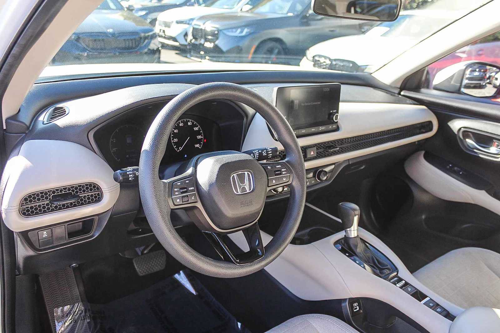 Used 2023 Honda HR-V LX image 17