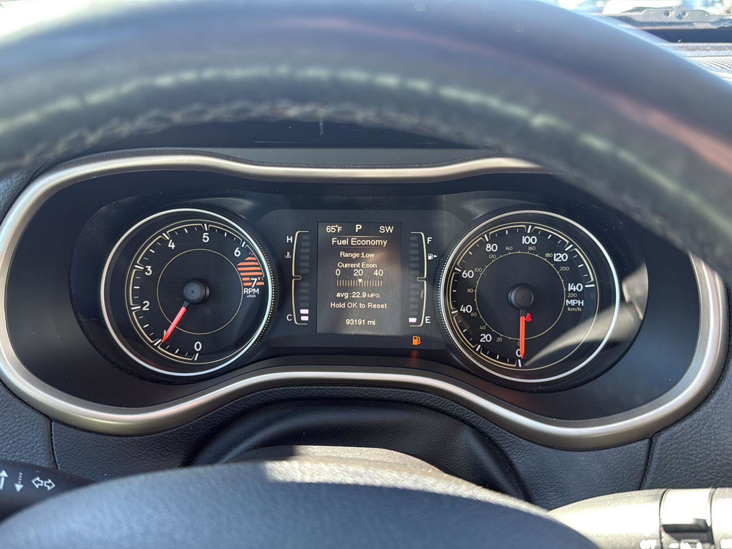 Used 2016 Jeep Cherokee Latitude w/ Cold Weather Group image 38