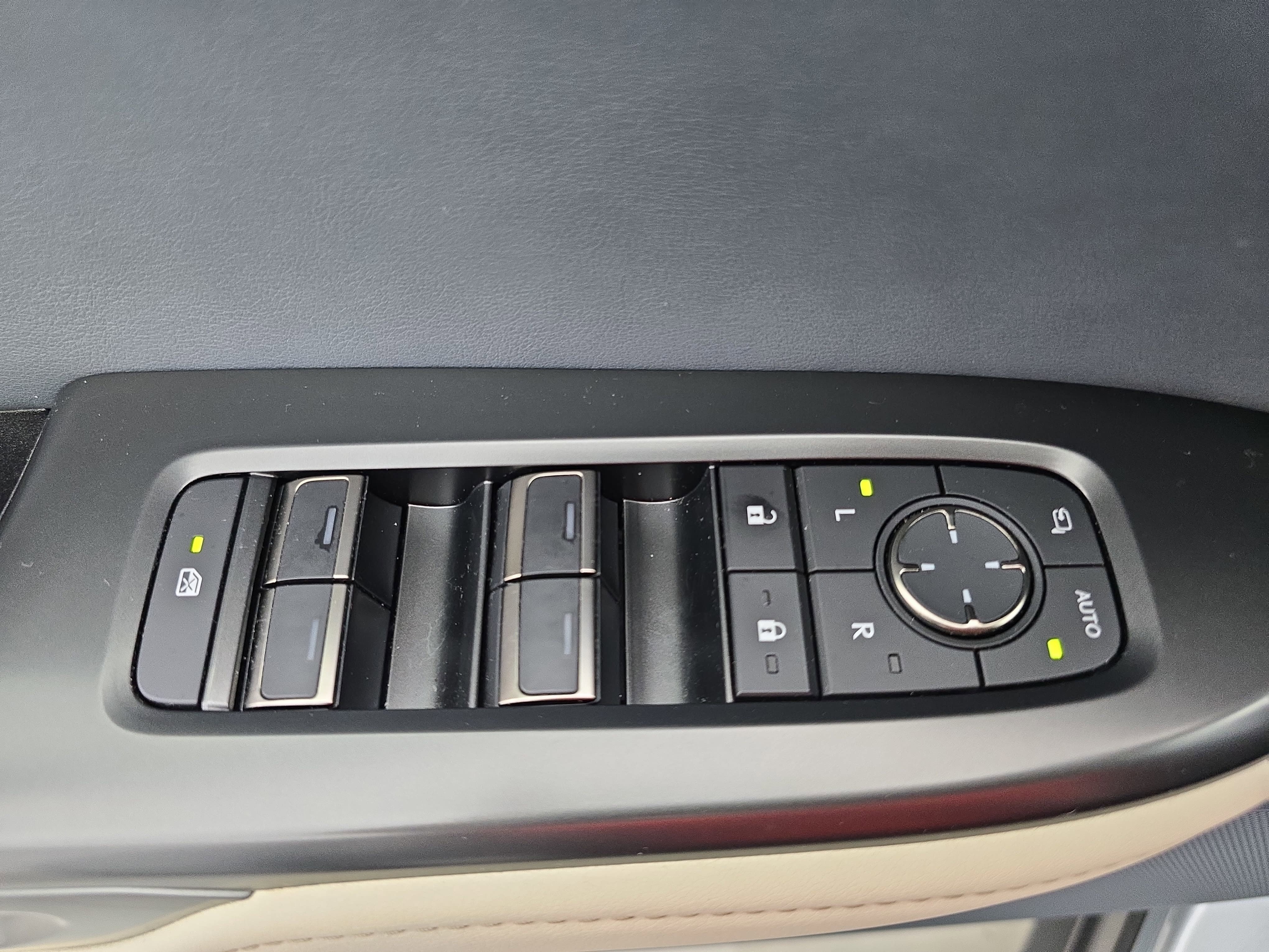 Used 2023 Lexus RZ 450e Premium w/ Technology Package AWD/4WD image 28