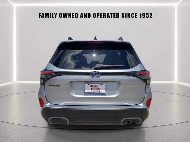 Used 2025 Subaru Forester Limited AWD/4WD image 4