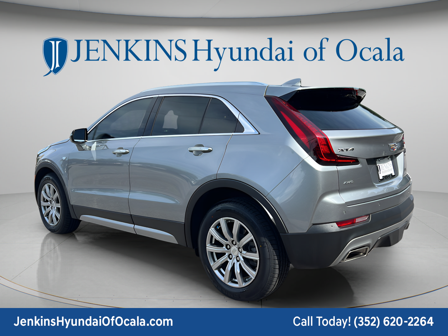 Used 2023 Cadillac XT4 Premium Luxury AWD/4WD image 5